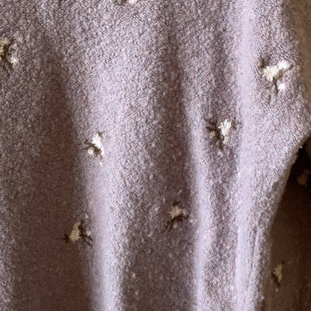 Madewell Embroidered Cross-Stitch Floral Sweater in Heather Lavender
Madewell - Picture 8 of 14